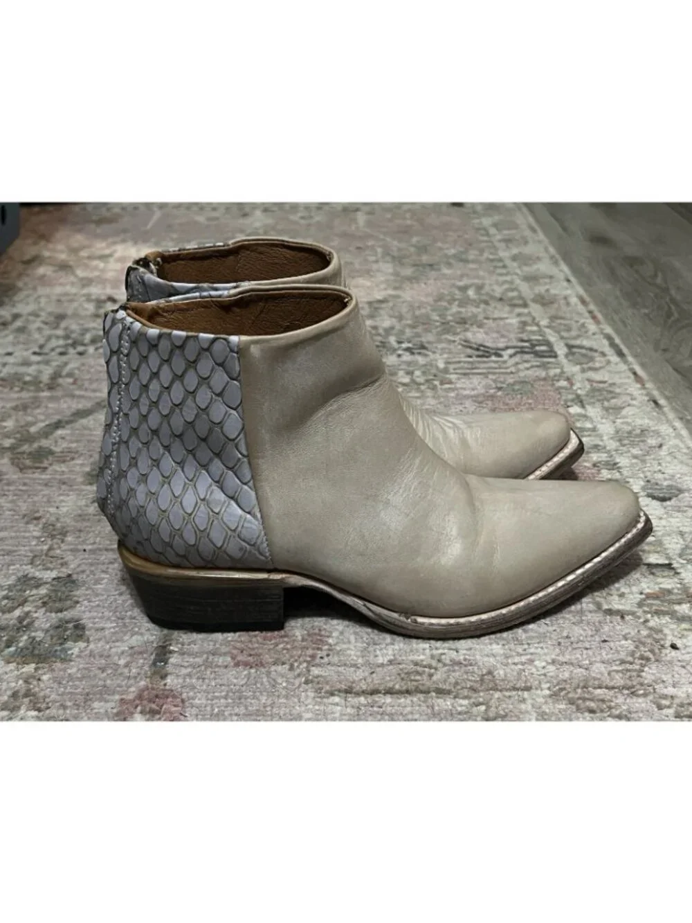 Freebird By Steven Rule Boots Booties Western Boho Cream Silver Croc Size 6